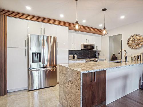 Cuisine - 3-262 Rue Notre-Dame, Repentigny (Repentigny), QC - Indoor Photo Showing Kitchen With Upgraded Kitchen