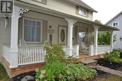 Covered front porch - 294 Broadway Street, Tillsonburg, ON - Outdoor With Deck Patio Veranda