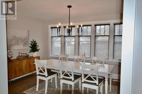 Dinning room - 294 Broadway Street, Tillsonburg, ON - Indoor Photo Showing Dining Room