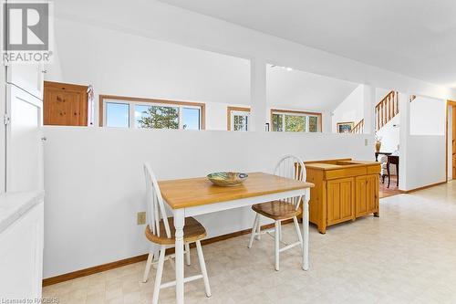 The entire home has just been freshly painted with Benjamin Moore Chantilly White. - 139 Ivy Drive, Georgian Bluffs, ON - Indoor Photo Showing Dining Room