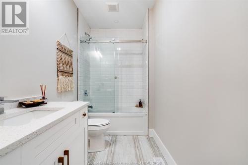 1582 Jasperson Drive, Kingsville, ON - Indoor Photo Showing Bathroom