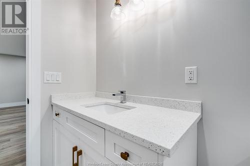 1582 Jasperson Drive, Kingsville, ON - Indoor Photo Showing Bathroom