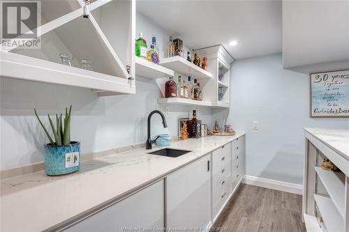 1863 Heatherstone Way, Lasalle, ON - Indoor Photo Showing Kitchen