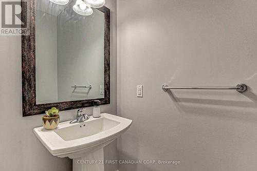 1921 Ballymote Avenue S, London, ON - Indoor Photo Showing Bathroom