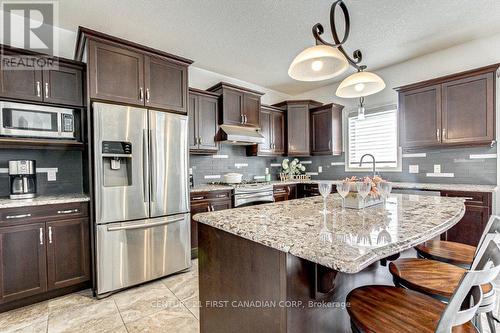 1921 Ballymote Avenue S, London, ON - Indoor Photo Showing Kitchen With Upgraded Kitchen