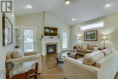 57 - 120 Southgate Parkway, St. Thomas, ON - Indoor Photo Showing Living Room With Fireplace