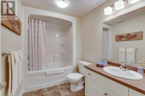 57 - 120 Southgate Parkway, St. Thomas, ON - Indoor Photo Showing Bathroom