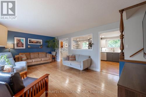 807 Lenore Street, London, ON - Indoor Photo Showing Living Room