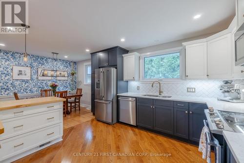 807 Lenore Street, London, ON - Indoor Photo Showing Kitchen