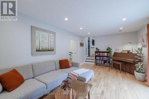 807 Lenore Street, London, ON - Indoor Photo Showing Living Room