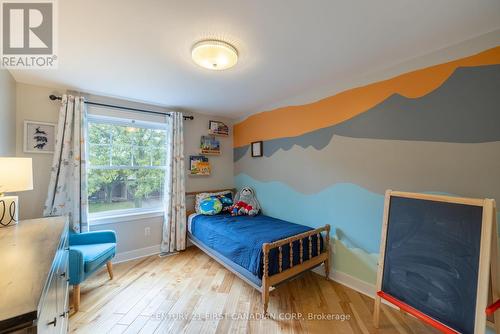 807 Lenore Street, London, ON - Indoor Photo Showing Bedroom