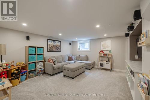 807 Lenore Street, London, ON - Indoor Photo Showing Basement