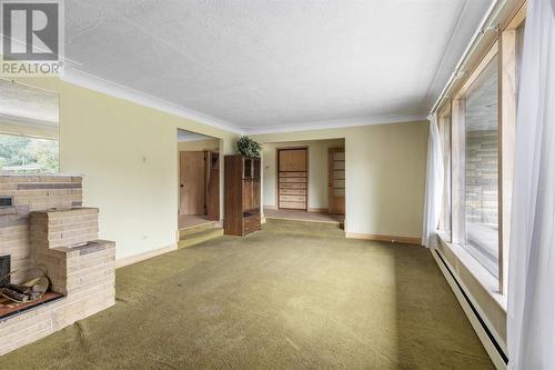 35 Hugill St, Sault Ste. Marie, ON - Indoor Photo Showing Other Room With Fireplace