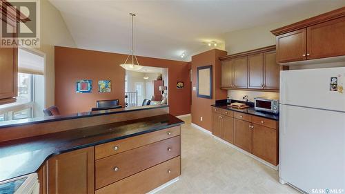 2742 Windsor Park Road, Regina, SK - Indoor Photo Showing Kitchen