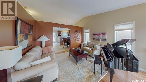 2742 Windsor Park Road, Regina, SK - Indoor Photo Showing Living Room