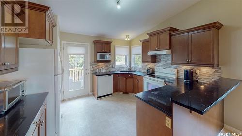 2742 Windsor Park Road, Regina, SK - Indoor Photo Showing Kitchen