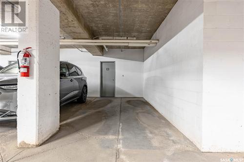 109 2244 Smith Street, Regina, SK - Indoor Photo Showing Garage