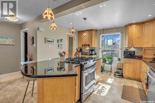 3026 Gordon Road, Regina, SK - Indoor Photo Showing Kitchen