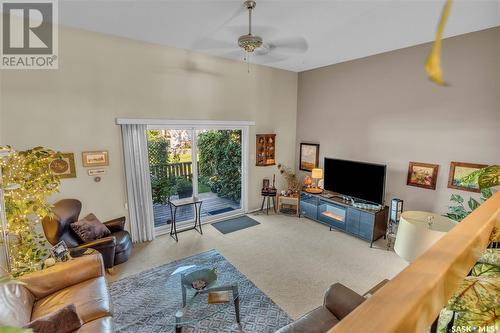 3026 Gordon Road, Regina, SK - Indoor Photo Showing Living Room