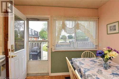 1 Eastview Avenue, Hamilton, ON - Indoor Photo Showing Dining Room