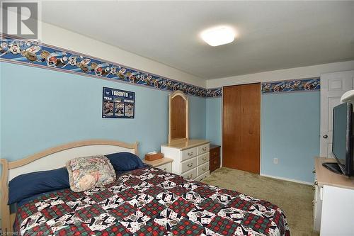 1 Eastview Avenue, Hamilton, ON - Indoor Photo Showing Bedroom