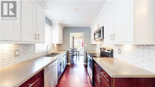 5 Michelle Court, Kitchener, ON - Indoor Photo Showing Kitchen With Double Sink With Upgraded Kitchen