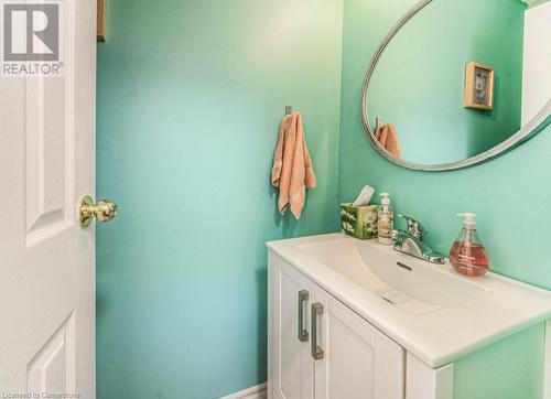 113 Jansen Avenue, Kitchener, ON - Indoor Photo Showing Bathroom