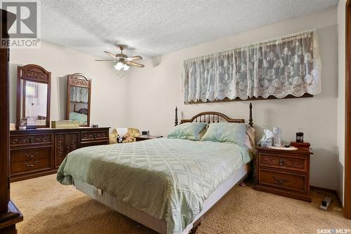 327 Williston Drive, Regina, SK - Indoor Photo Showing Bedroom