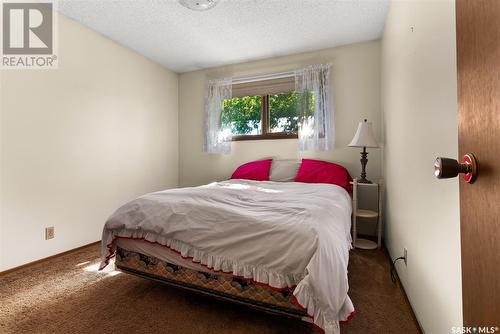 327 Williston Drive, Regina, SK - Indoor Photo Showing Bedroom