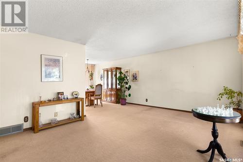 327 Williston Drive, Regina, SK - Indoor Photo Showing Other Room