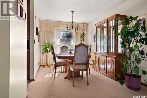 327 Williston Drive, Regina, SK - Indoor Photo Showing Dining Room