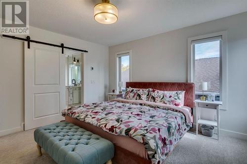 354 Mountain Park Drive Se, Calgary, AB - Indoor Photo Showing Bedroom