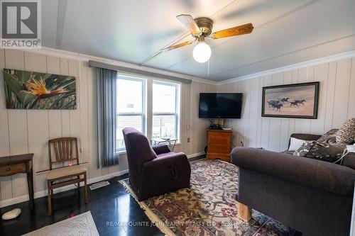 D-24 - 153 County Road 27, Prince Edward County (Ameliasburgh), ON - Indoor Photo Showing Living Room