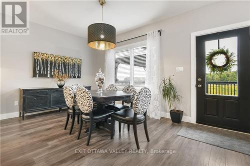 35 Vera Crescent, Whitewater Region, ON - Indoor Photo Showing Dining Room