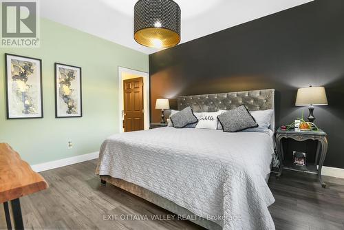 35 Vera Crescent, Whitewater Region, ON - Indoor Photo Showing Bedroom