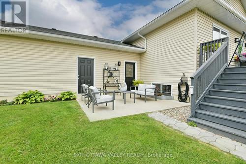 35 Vera Crescent, Whitewater Region, ON - Outdoor With Deck Patio Veranda