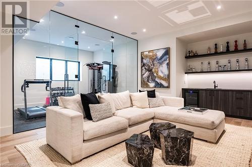 331 Macdonald Road, Oakville, ON - Indoor Photo Showing Living Room