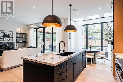 331 Macdonald Road, Oakville, ON - Indoor Photo Showing Kitchen With Upgraded Kitchen