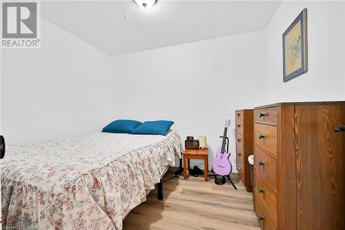 64 Argyle Avenue, Hamilton, ON - Indoor Photo Showing Bedroom