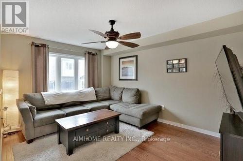 3376 Mikalda Road, Burlington, ON - Indoor Photo Showing Living Room