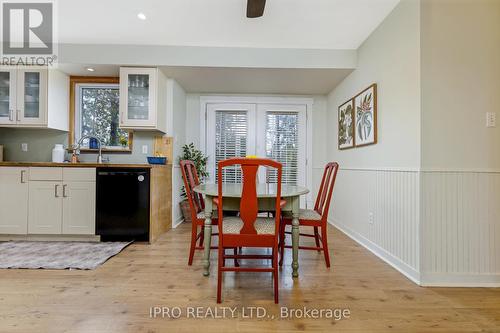 5636 Bell School Line, Burlington, ON - Indoor Photo Showing Dining Room