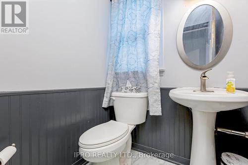 5636 Bell School Line, Burlington, ON - Indoor Photo Showing Bathroom