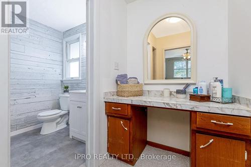 5636 Bell School Line, Burlington, ON - Indoor Photo Showing Bathroom