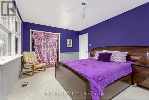 5636 Bell School Line, Burlington, ON - Indoor Photo Showing Bedroom