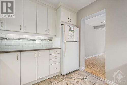 76 Bentbrook Crescent, Ottawa, ON - Indoor Photo Showing Kitchen