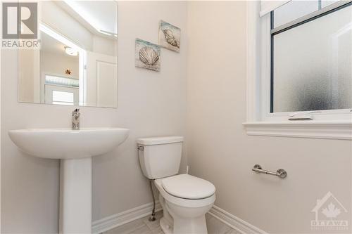 318 Cosanti Drive, Stittsville, ON - Indoor Photo Showing Bathroom