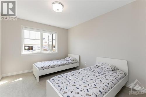 318 Cosanti Drive, Stittsville, ON - Indoor Photo Showing Bedroom