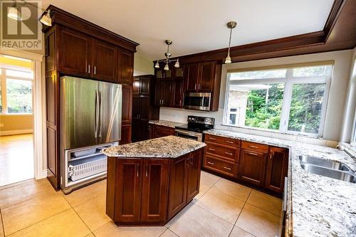 3437 Baskins Beach Road, Ottawa, ON - Indoor Photo Showing Kitchen With Double Sink With Upgraded Kitchen