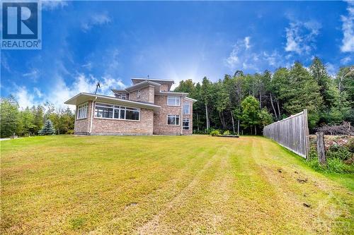 3437 Baskins Beach Road, Ottawa, ON - Outdoor