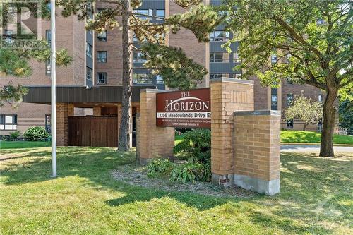 1356 Meadowlands Drive E Unit#501, Ottawa, ON - Outdoor